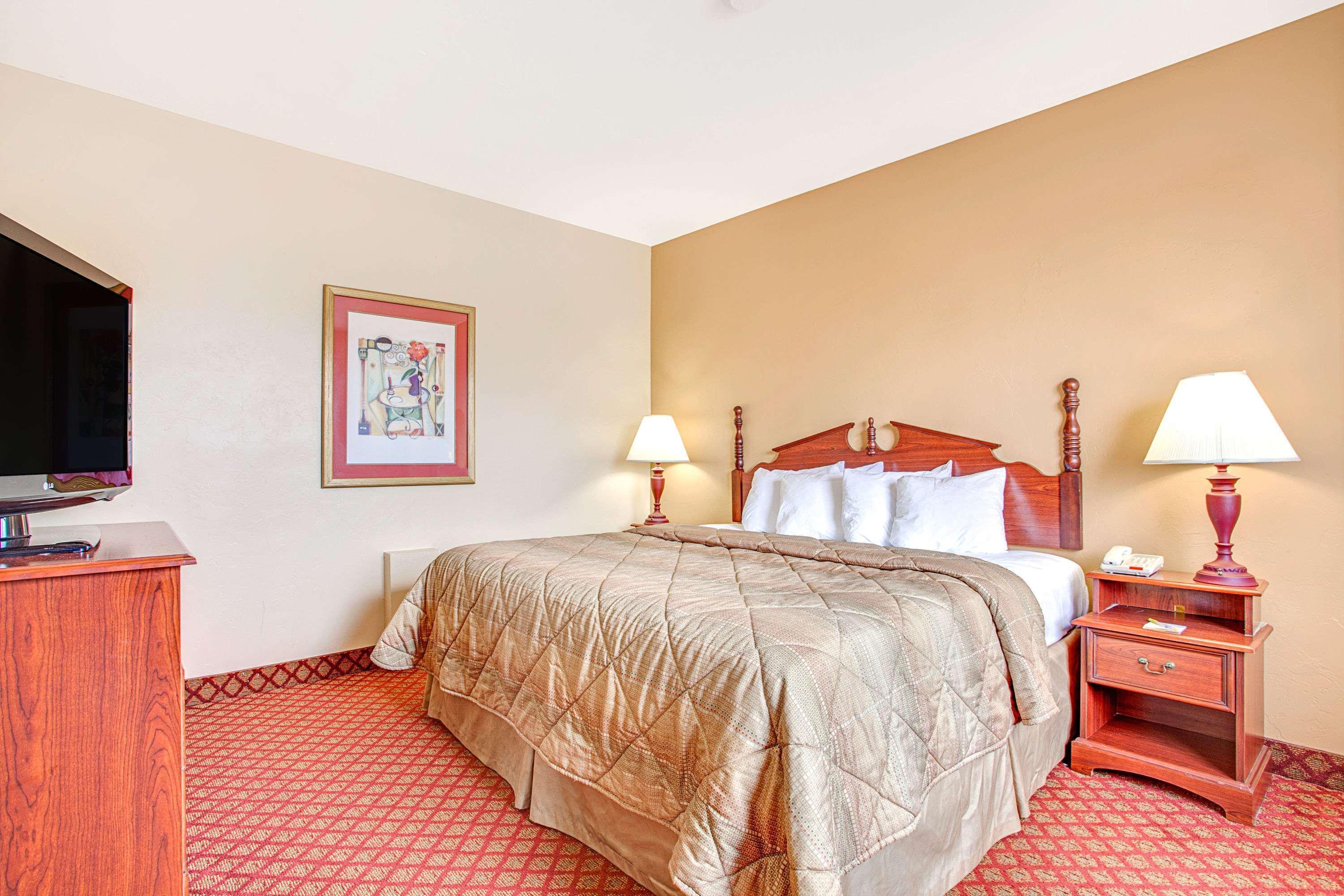 Days By Wyndham Hotel